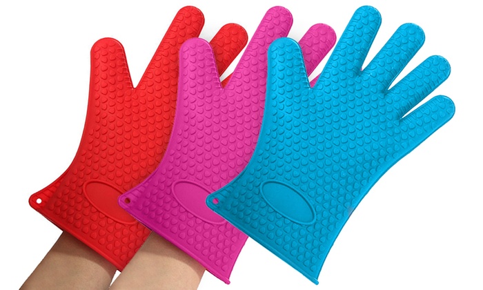 Heat-Resistant Silicone Cooking Gloves | Groupon