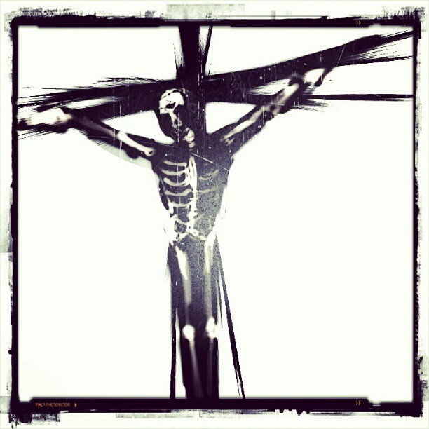 phoneart #bored at the Dr's #sketch #bones #crucifix #skull ...