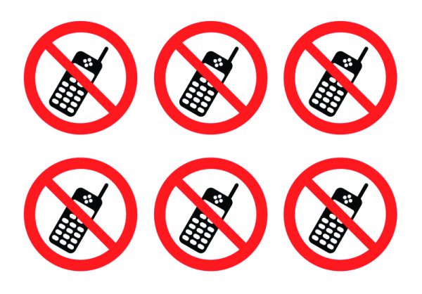 Do Not Use Mobile Phone Symbols - Pk of 30 Labels - Selectequip Hub